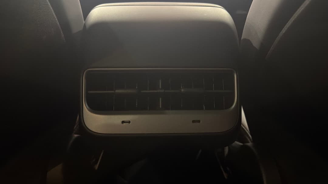2024 Tesla Model Y Rear-wheel Drive, Automatic, 23489 km, Rear A/C Vent