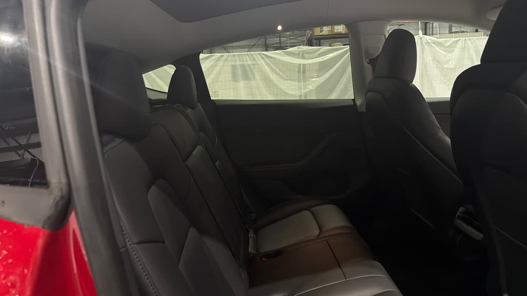 2024 Tesla Model Y Rear-wheel Drive, Automatic, 23489 km, Right Side Rear Door Cabin View