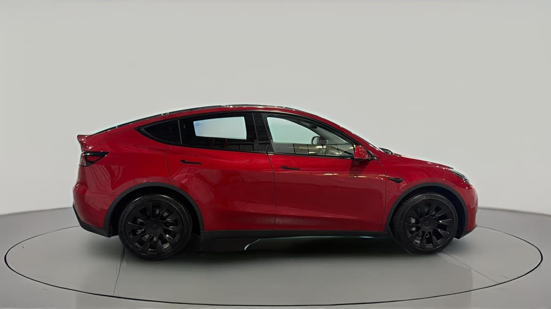 2024 Tesla Model Y Rear-wheel Drive, Automatic, 23489 km, Right Side View