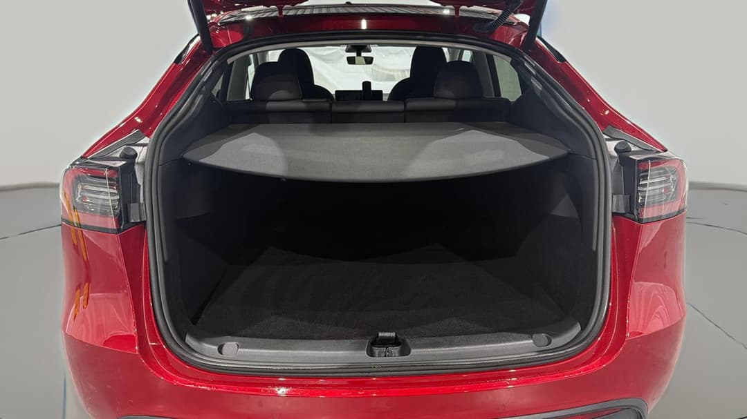 2024 Tesla Model Y Rear-wheel Drive, Automatic, 23489 km, Boot Inside View