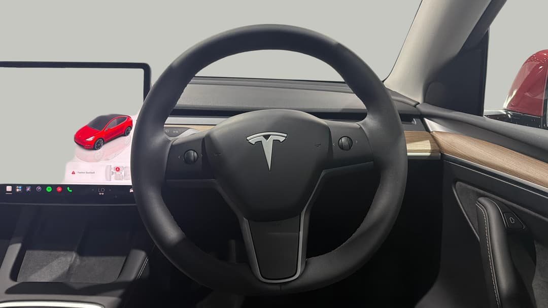 2024 Tesla Model Y Rear-wheel Drive, Automatic, 23489 km, Steering Wheel Close-up