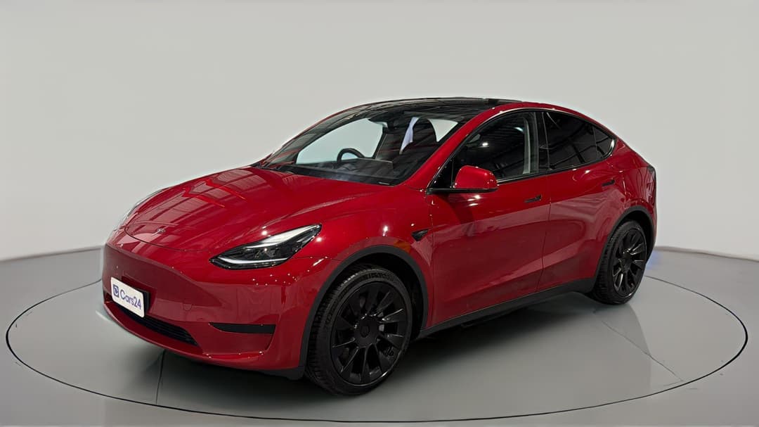 2024 Tesla Model Y Rear-wheel Drive, Automatic, 23489 km, Left Front Diagonal (45- Degree) View