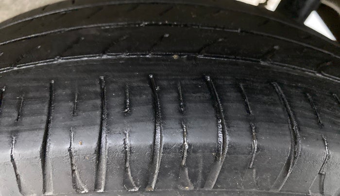 2018 Maruti Wagon R 1.0 VXI OPT, Petrol, Manual, 84,104 km, Left Rear Tyre Tread