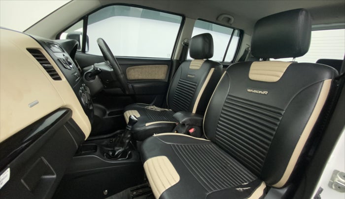 2018 Maruti Wagon R 1.0 VXI OPT, Petrol, Manual, 84,104 km, Right Side Front Door Cabin