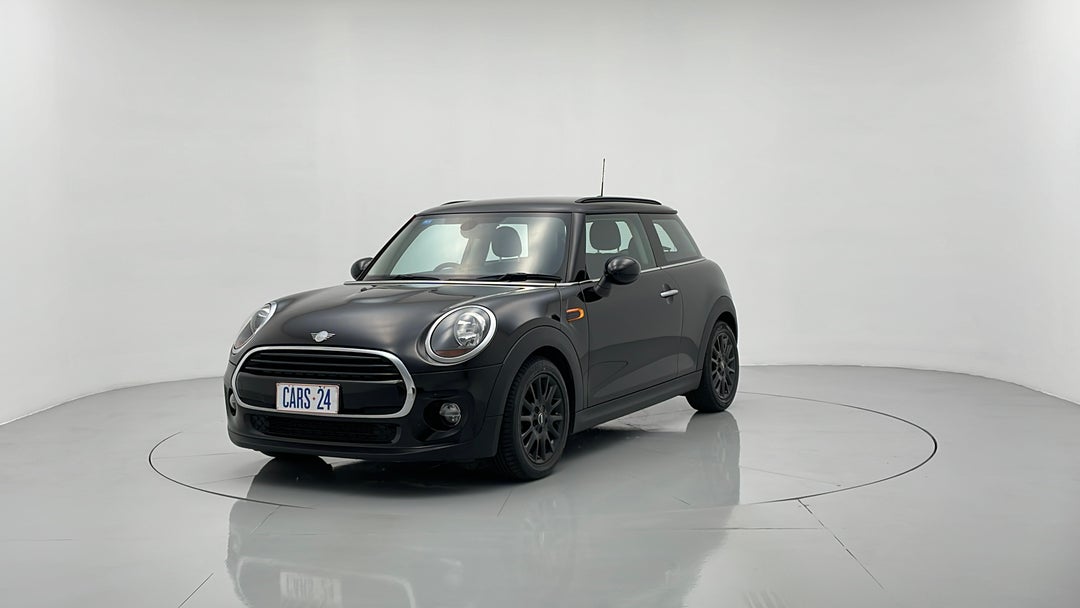 Left Front Diagonal (45- Degree) View