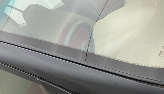 2010 Hyundai i10 SPORTZ 1.2 AT, Petrol, Automatic, 59,794 km, Right A pillar - Paint is slightly faded
