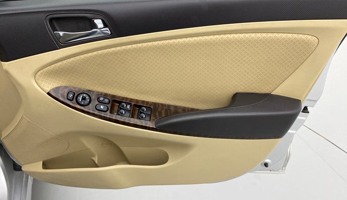 2013 Hyundai Verna FLUIDIC 1.6 SX VTVT OPT, Petrol, Manual, 36,802 km, Driver Side Door Panels Control
