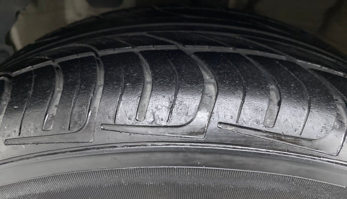 2013 Hyundai Verna FLUIDIC 1.6 SX VTVT OPT, Petrol, Manual, 36,802 km, Left Front Tyre Tread