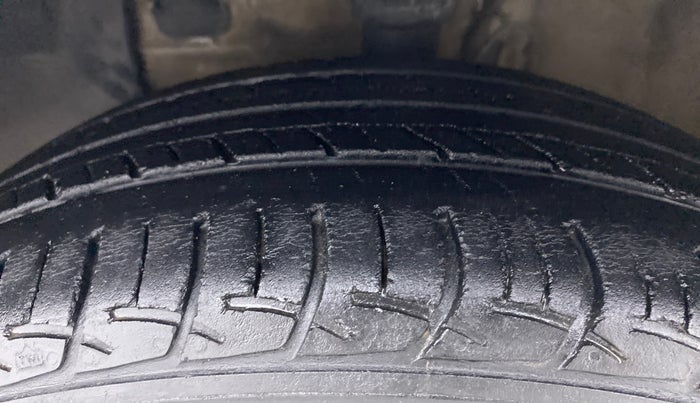 2019 Hyundai Elite i20 SPORTZ PLUS 1.4 CRDI, Diesel, Manual, 39,131 km, Left Front Tyre Tread