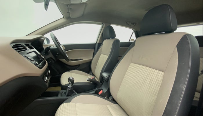 2019 Hyundai Elite i20 SPORTZ PLUS 1.4 CRDI, Diesel, Manual, 39,131 km, Right Side Front Door Cabin