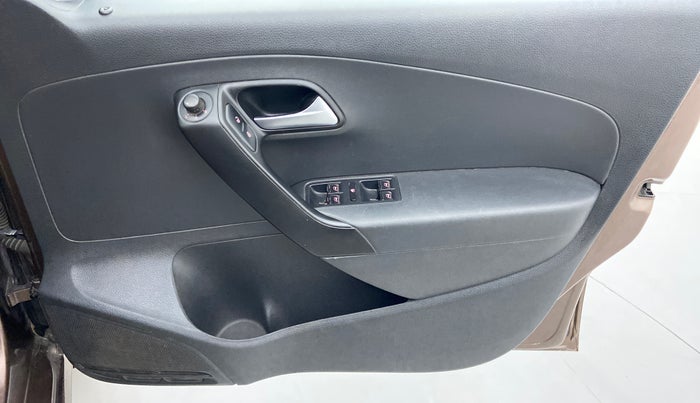 2016 Volkswagen Polo COMFORTLINE 1.2L PETROL, Petrol, Manual, 59,754 km, Driver Side Door Panels Control