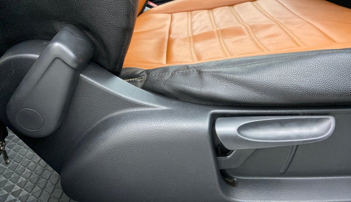 2016 Volkswagen Polo COMFORTLINE 1.2L PETROL, Petrol, Manual, 59,754 km, Driver Side Adjustment Panel