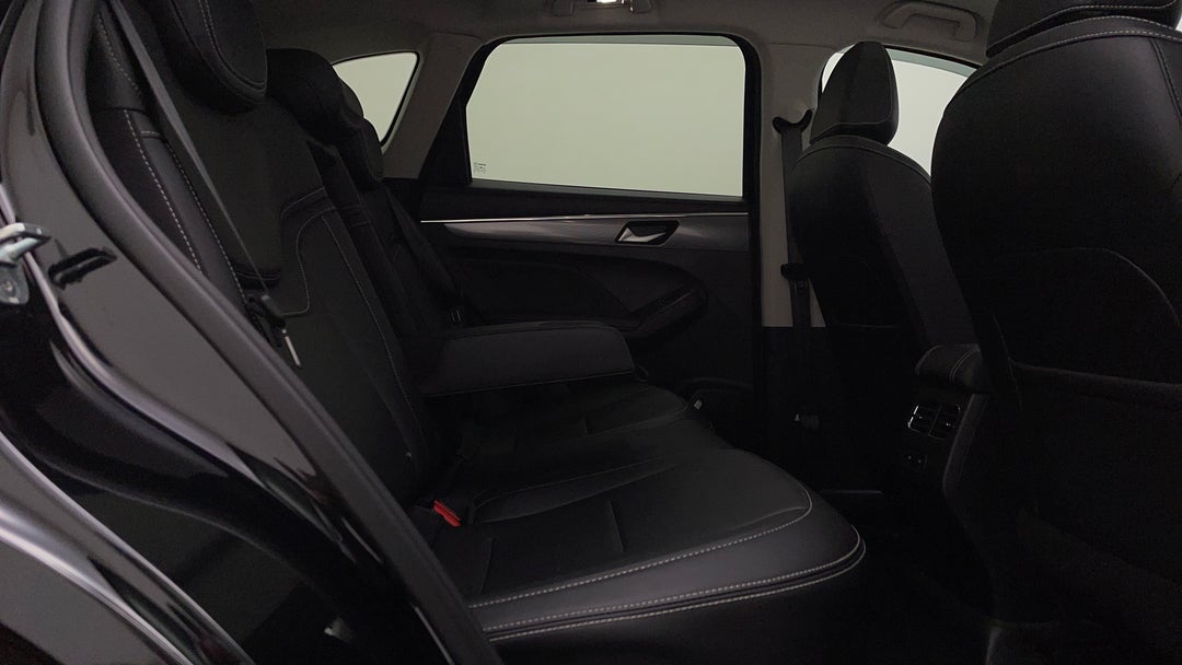 2023 GWM Haval Jolion Ultra Hybrid, Automatic, 21571 km, Right Side Rear Door Cabin View