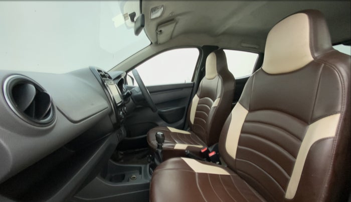 2016 Renault Kwid RXT, Petrol, Manual, 40,346 km, Right Side Front Door Cabin