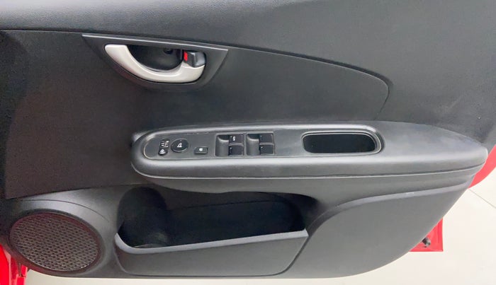 2017 Honda Brio VX MT, Petrol, Manual, 24,414 km, Driver Side Door Panels Control