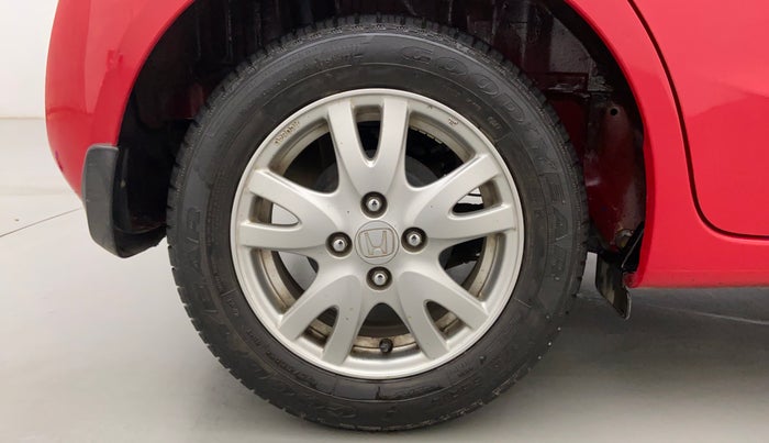 2017 Honda Brio VX MT, Petrol, Manual, 24,414 km, Right Rear Wheel