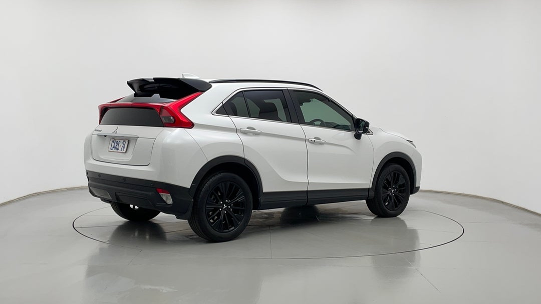 Right Back Diagonal (45- Degree) View