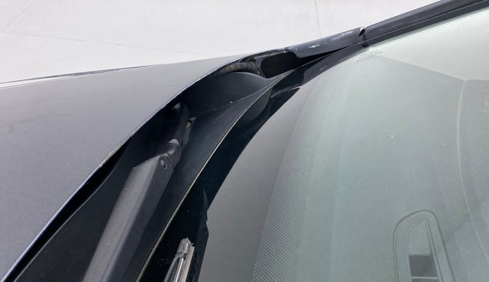 2019 Volkswagen Polo TRENDLINE 1.0L, Petrol, Manual, 32,052 km, Bonnet (hood) - Cowl vent panel has minor damage