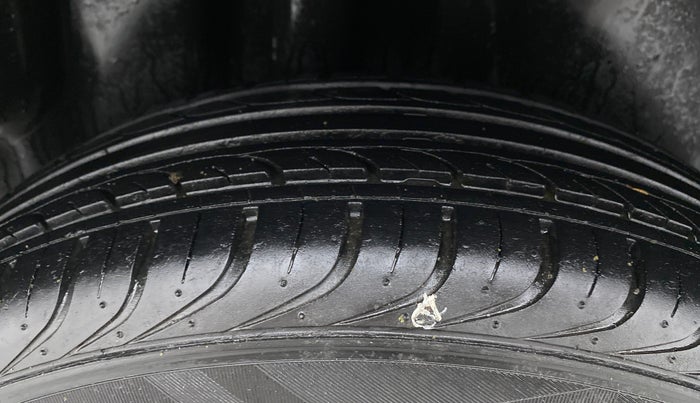 2019 Volkswagen Polo TRENDLINE 1.0L, Petrol, Manual, 32,052 km, Right Rear Tyre Tread