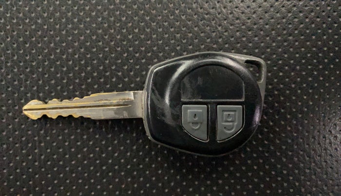 2015 Maruti Swift VDI ABS, Diesel, Manual, 87,316 km, Key Close Up