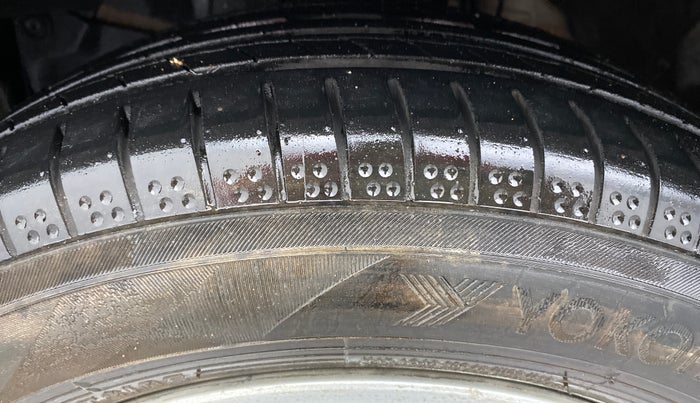 2014 Honda City V MT PETROL, Petrol, Manual, 51,754 km, Left Front Tyre Tread