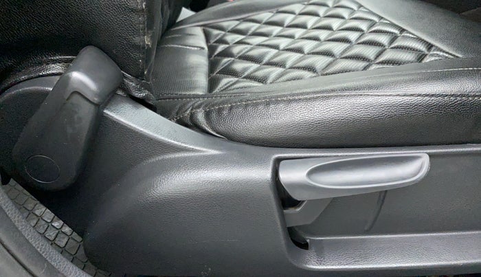 2020 Volkswagen Polo COMFORTLINE PLUS 1.0, Petrol, Manual, 37,911 km, Driver Side Adjustment Panel