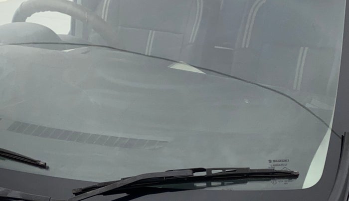 2013 Maruti Wagon R 1.0 VXI, Petrol, Manual, 69,202 km, Front windshield - Minor spot on windshield