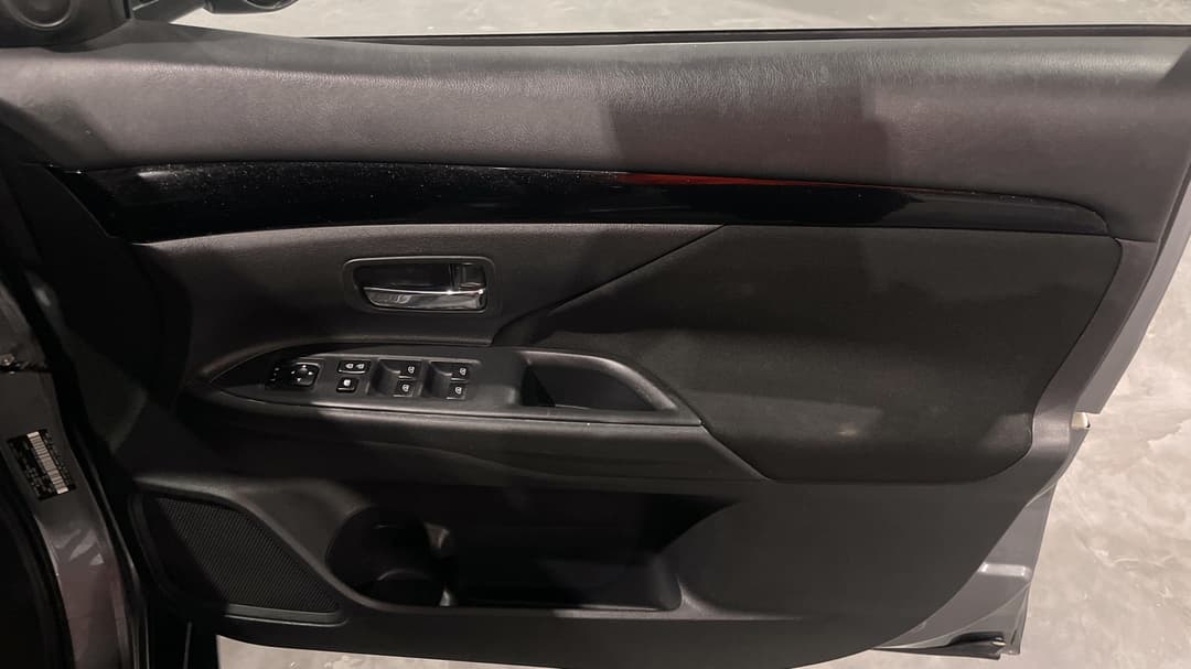 2020 Mitsubishi Outlander Es 7 Seat (2WD), Automatic, 100406 km, Speaker View