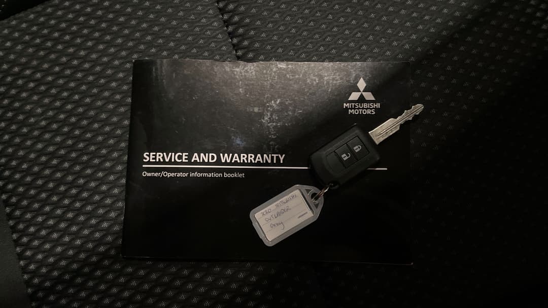 2020 Mitsubishi Outlander Es 7 Seat (2WD), Automatic, 100406 km, Key Close-up