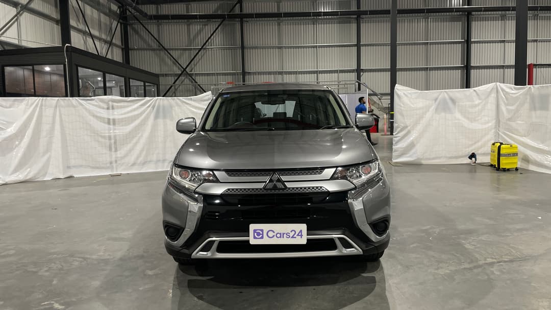 2020 Mitsubishi Outlander Es 7 Seat (2WD), Automatic, 100406 km, Front View