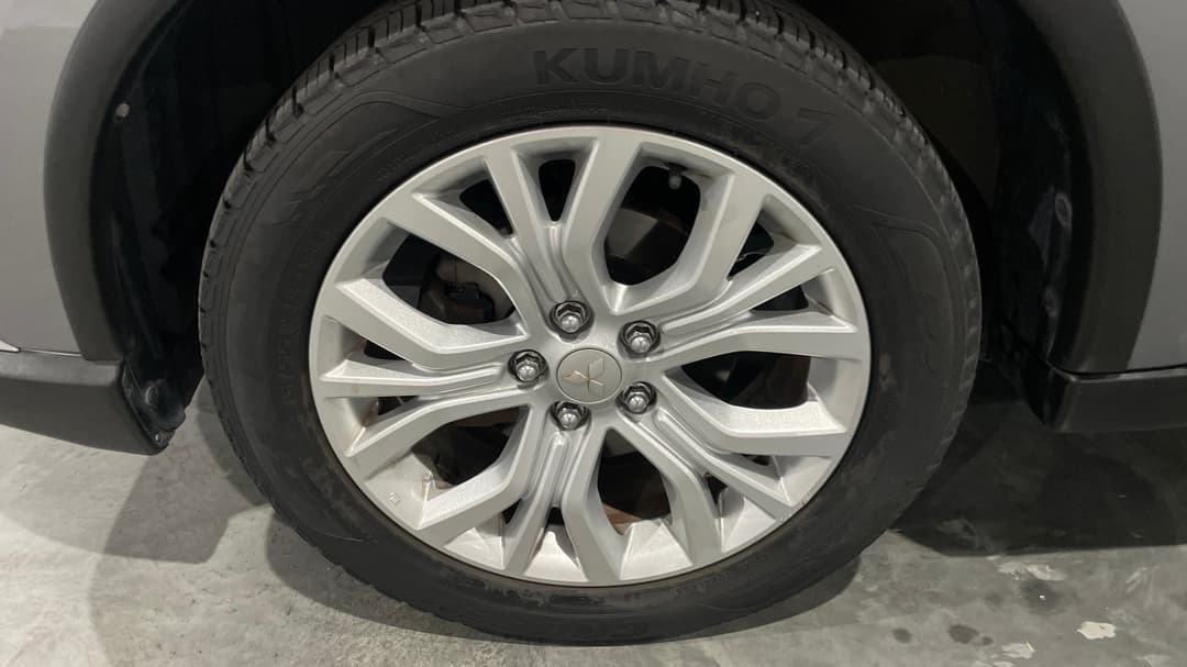 2020 Mitsubishi Outlander Es 7 Seat (2WD), Automatic, 100406 km, Left Front Wheel