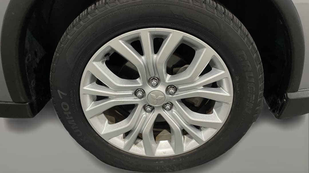2020 Mitsubishi Outlander Es 7 Seat (2WD), Automatic, 100406 km, Right Front Wheel
