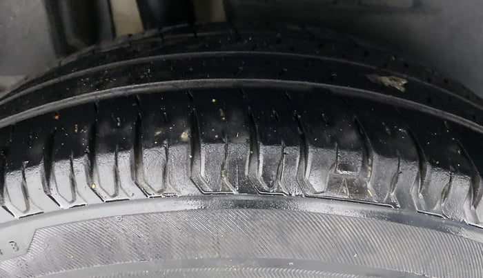2018 Maruti Dzire VXI, Petrol, Manual, 53,676 km, Right Rear Tyre Tread