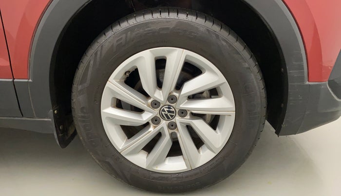 2022 Volkswagen TAIGUN HIGHLINE 1.0 TSI AT, Petrol, Automatic, 3,359 km, Right Front Wheel