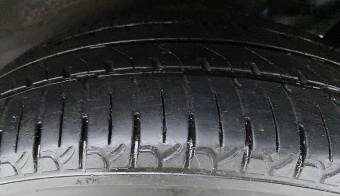 2011 Maruti Wagon R 1.0 VXI, CNG, Manual, 72,809 km, Left Rear Tyre Tread