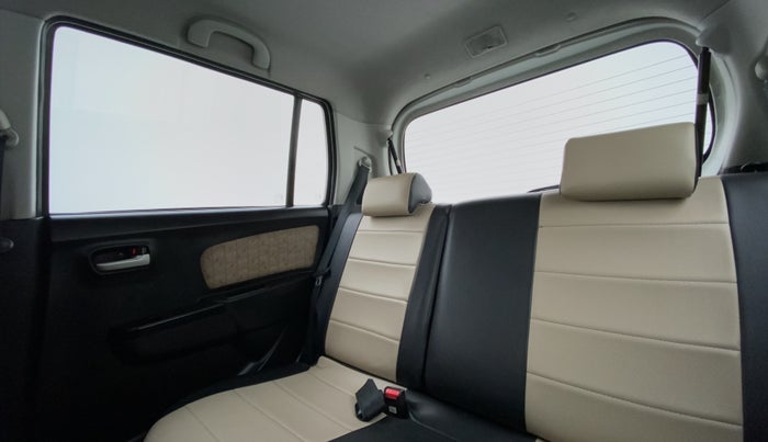2017 Maruti Wagon R 1.0 VXI, Petrol, Manual, 25,082 km, Right Side Rear Door Cabin