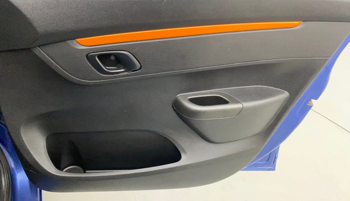 2019 Renault Kwid CLIMBER 1.0, Petrol, Manual, 40,349 km, Driver Side Door Panels Control
