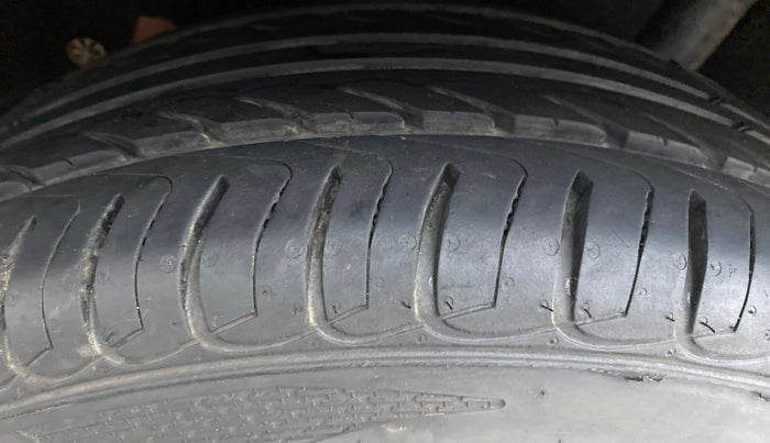 2014 Ford Ecosport 1.5TITANIUM TDCI, Diesel, Manual, 87,301 km, Left Rear Tyre Tread