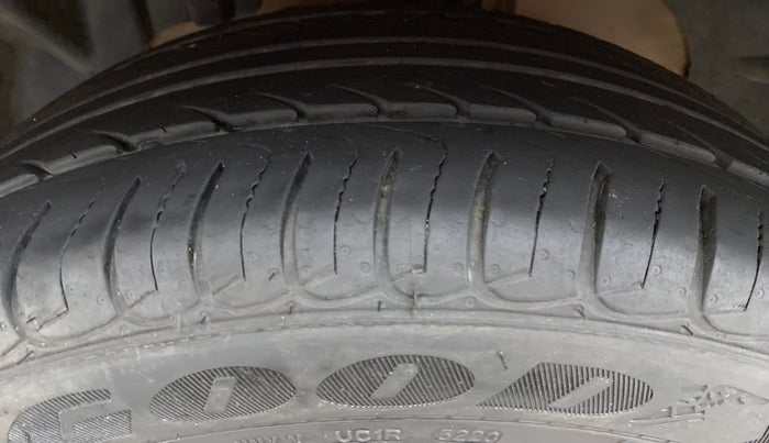 2014 Ford Ecosport 1.5TITANIUM TDCI, Diesel, Manual, 87,301 km, Left Front Tyre Tread