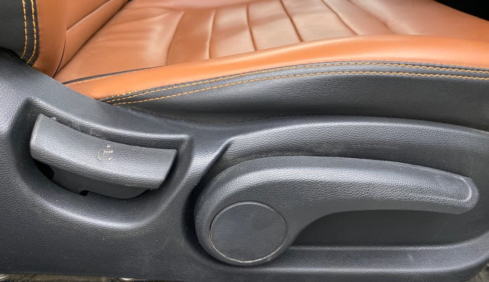 2019 Hyundai Elite i20 1.4 SPORTS PLUS CRDI, Diesel, Manual, 50,818 km, Driver Side Adjustment Panel