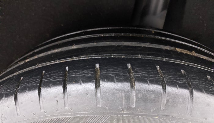 2019 Toyota Glanza V, Petrol, Manual, 52,277 km, Left Rear Tyre Tread