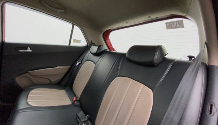 2017 Hyundai Grand i10 ASTA 1.2 KAPPA VTVT, Petrol, Manual, 70,381 km, Right Side Rear Door Cabin