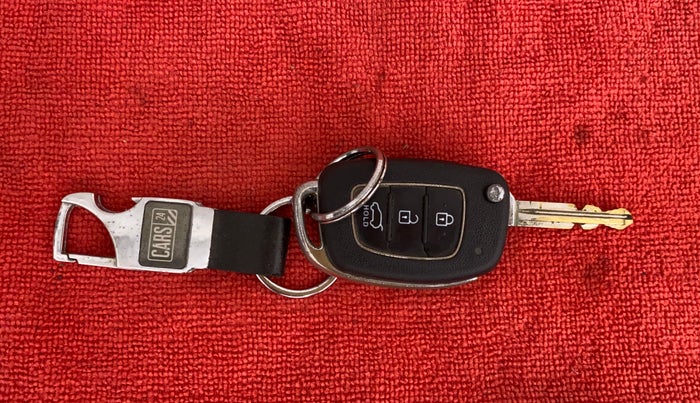 2017 Hyundai Creta E PLUS 1.6 PETROL, Petrol, Manual, 96,135 km, Key Close Up