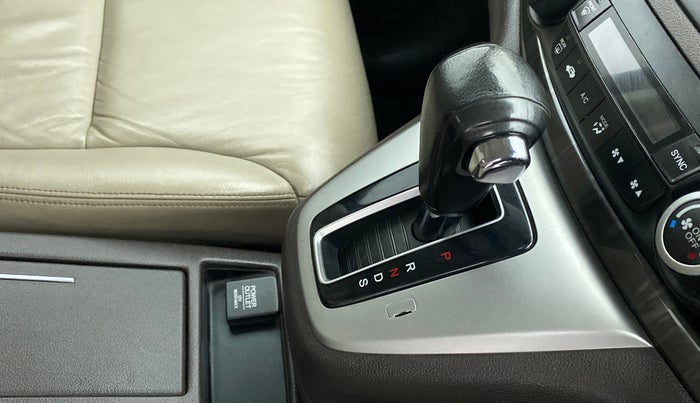 2017 Honda CRV 2.4L 4WD AVN AT, Petrol, Automatic, 74,865 km, Gear Lever