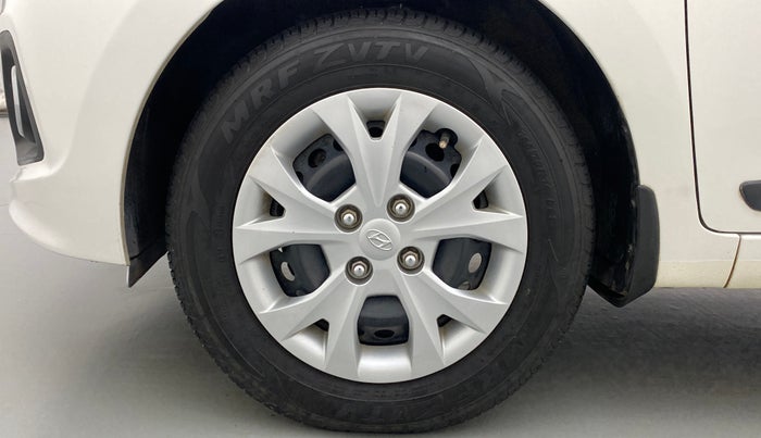 2016 Hyundai Grand i10 SPORTZ 1.2 KAPPA VTVT, Petrol, Manual, 25,064 km, Left Front Wheel