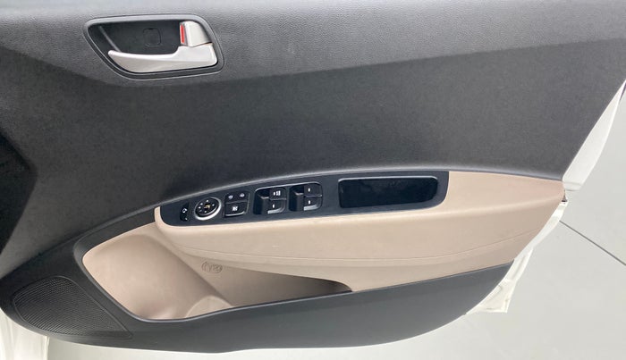 2016 Hyundai Grand i10 SPORTZ 1.2 KAPPA VTVT, Petrol, Manual, 25,064 km, Driver Side Door Panels Control