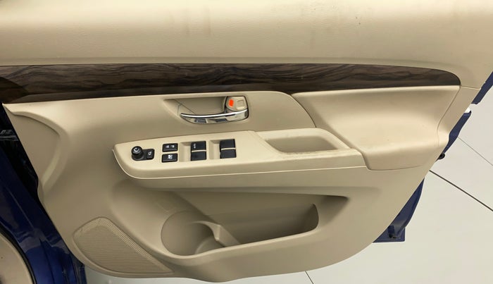 2021 Maruti Ertiga ZXI+ SHVS, Petrol, Manual, 5,963 km, Driver Side Door Panels Control