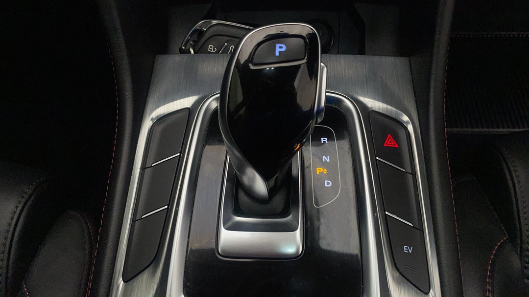 2022 MG HS +ev Phev Excite, Automatic, 6849 km, Gear Lever 