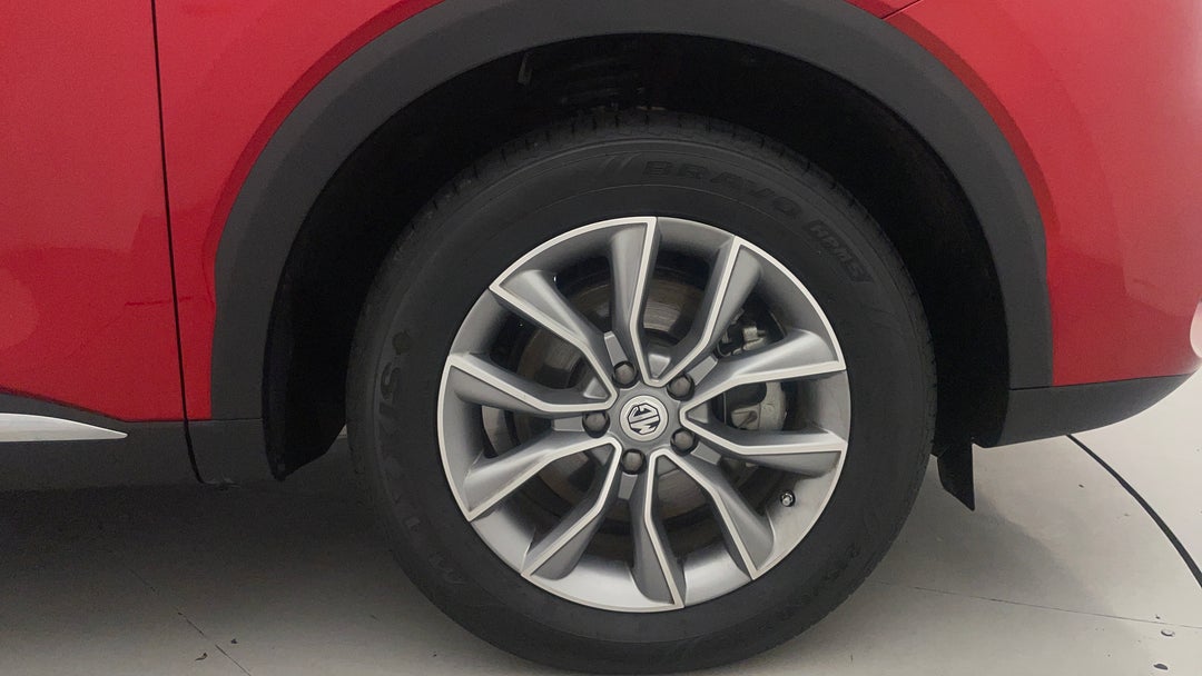 2022 MG HS +ev Phev Excite, Automatic, 6849 km, Right Front Wheel