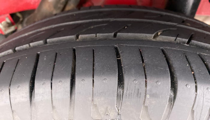 2019 Mahindra KUV 100 NXT K2+6 STR, Petrol, Manual, 14,921 km, Left Rear Tyre Tread